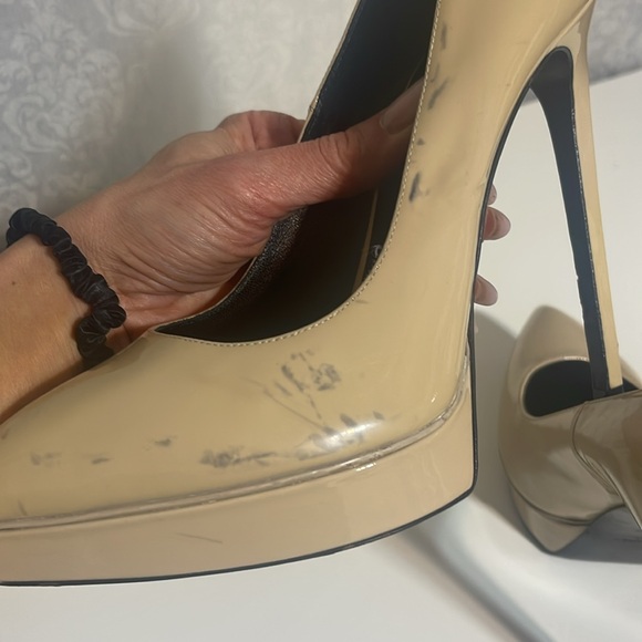 YSL Vitello Vernice Soft Nude Powder Pumps - Picture 6 of 9